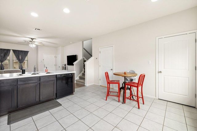 1058 Sand Post PL, San Marcos, TX 78666