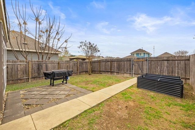 1058 Sand Post PL, San Marcos, TX 78666