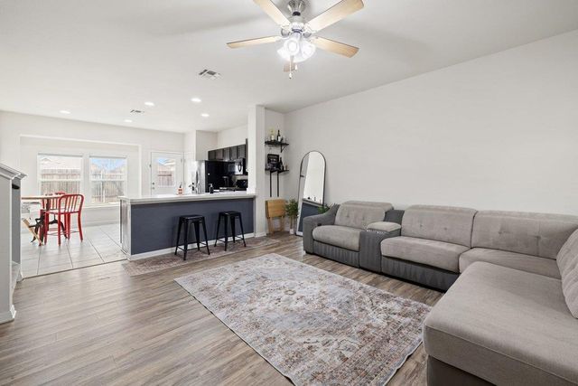 1058 Sand Post PL, San Marcos, TX 78666