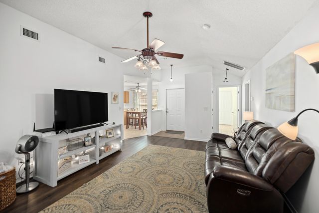 993 Kirkley Court, Fort Walton Beach, FL 32547