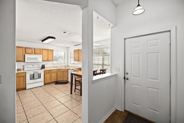 993 Kirkley Court, Fort Walton Beach, FL 32547