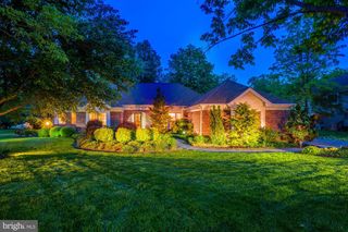 4 HEDGE ROW, Lawrence Township, NJ 08648