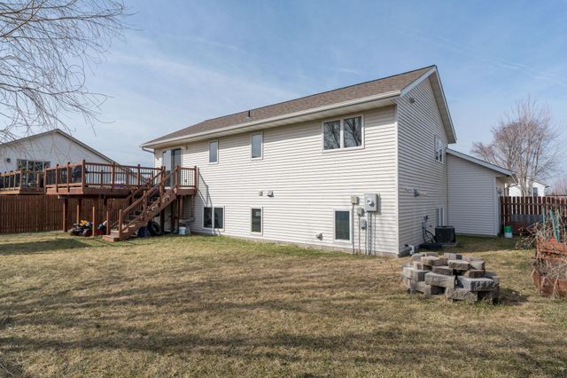 220 Cole Court, Mankato, MN 56001