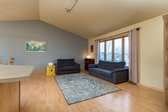 220 Cole Court, Mankato, MN 56001