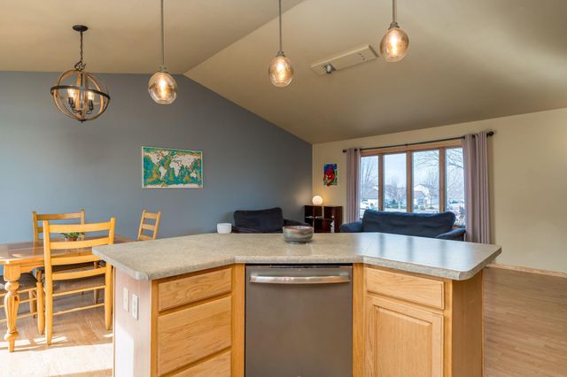 220 Cole Court, Mankato, MN 56001