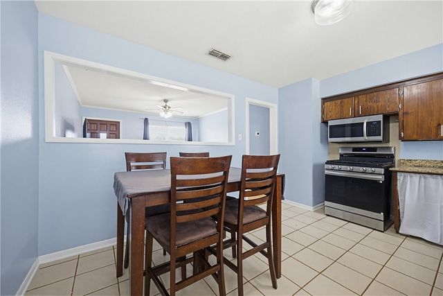 1607 Crosby St, Portland, TX 78374