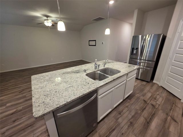 229 Cresta Cove Court, Conroe, TX 77316