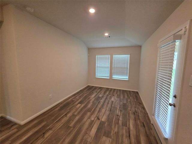229 Cresta Cove Court, Conroe, TX 77316