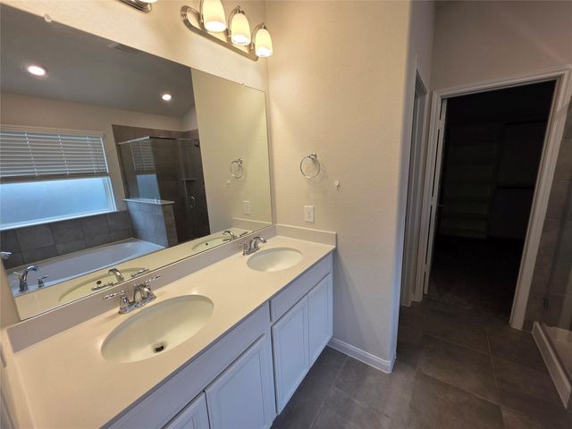 229 Cresta Cove Court, Conroe, TX 77316