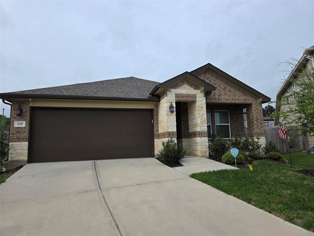 229 Cresta Cove Court, Conroe, TX 77316