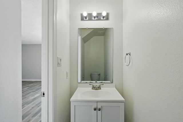 2016 Sea Breeze Street NW, Albuquerque, NM 87120