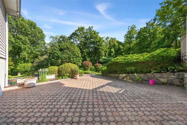 110 Cypress Lane, Briarcliff Manor, NY 10510