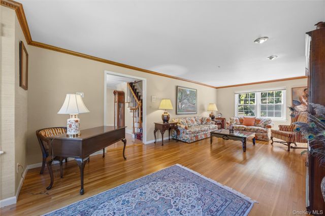 110 Cypress Lane, Briarcliff Manor, NY 10510