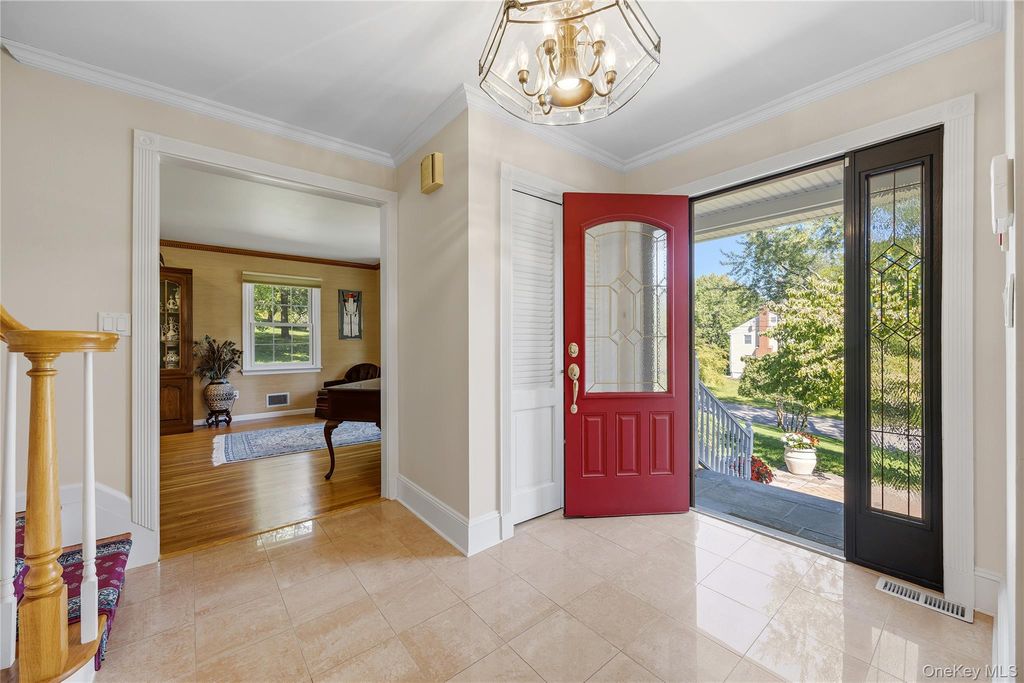 110 Cypress Lane, Briarcliff Manor, NY 10510 — photo 5