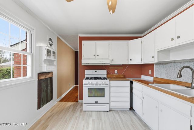 608 Maple Street, Jacksonville, NC 28540