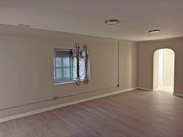 1014 Bloor Avenue, Flint, MI 48507