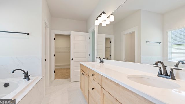 17 Cloverhurst Drive LOT 14, Newnan, GA 30263