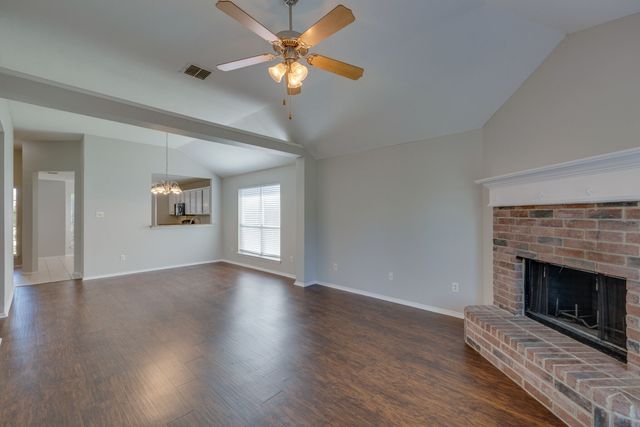 504 Ammonite Court, Arlington, TX 76002