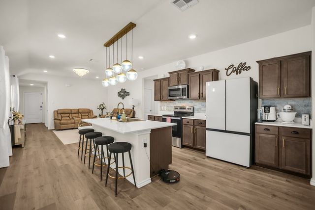 608 Daybreak Lane, Lavon, TX 75166