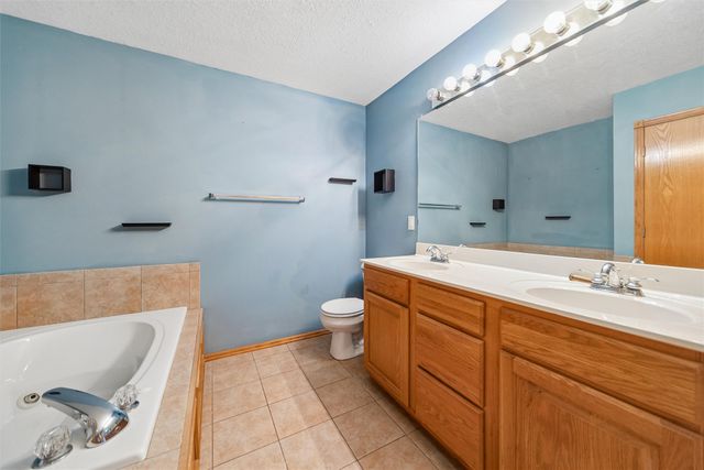 3104 SE 23rd Street, Ankeny, IA 50021
