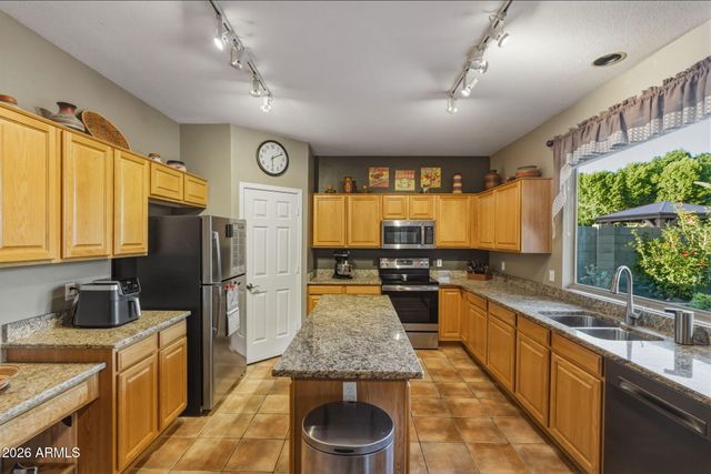 21547 N 85TH Drive, Peoria, AZ 85382