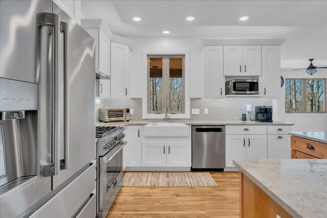 414 Watercolor Dr, Sparta, TN 38583