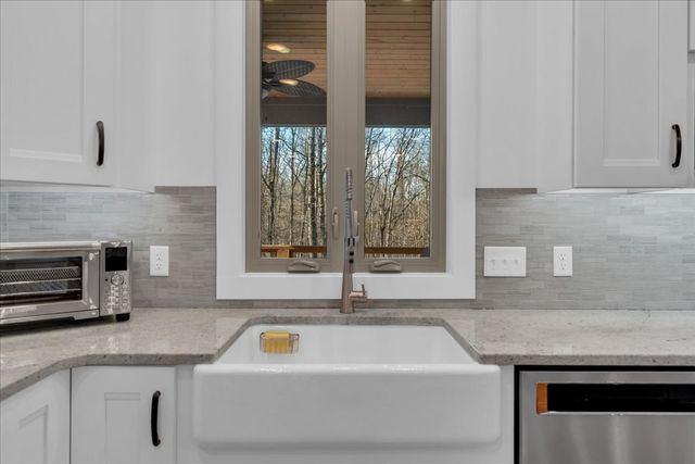 414 Watercolor Dr, Sparta, TN 38583