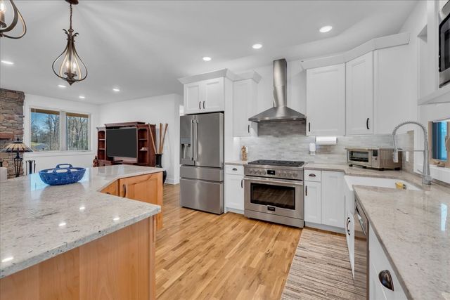 414 Watercolor Dr, Sparta, TN 38583