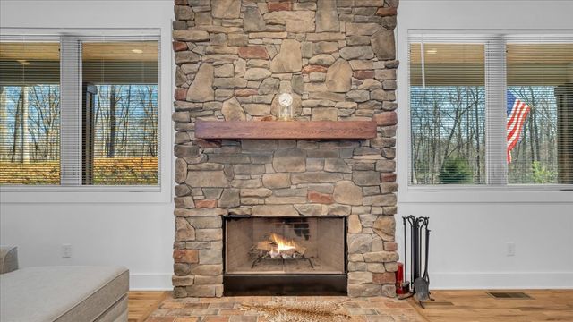 414 Watercolor Dr, Sparta, TN 38583