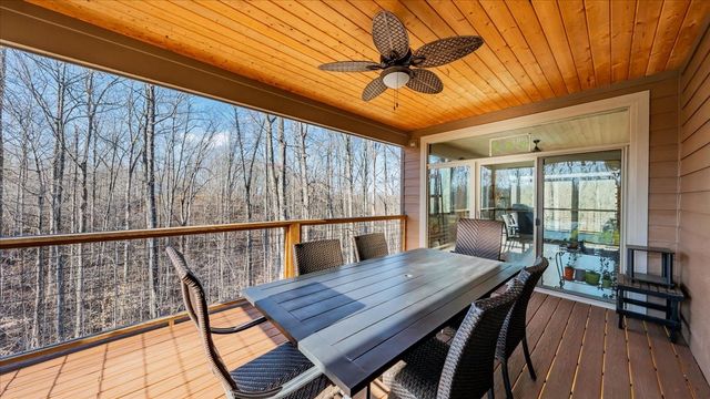 414 Watercolor Dr, Sparta, TN 38583