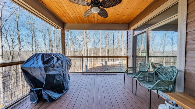 414 Watercolor Dr, Sparta, TN 38583