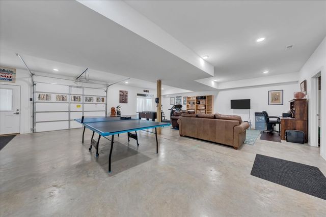 414 Watercolor Dr, Sparta, TN 38583