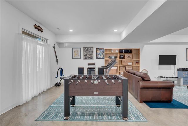 414 Watercolor Dr, Sparta, TN 38583