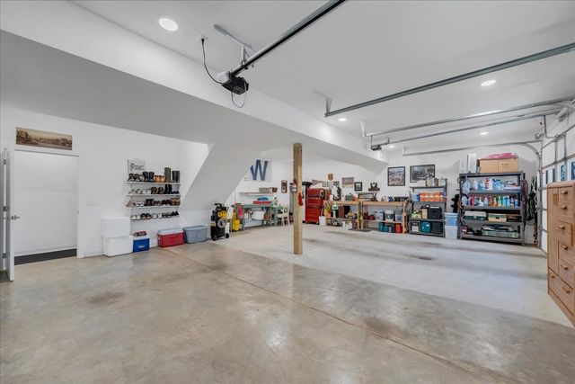 414 Watercolor Dr, Sparta, TN 38583