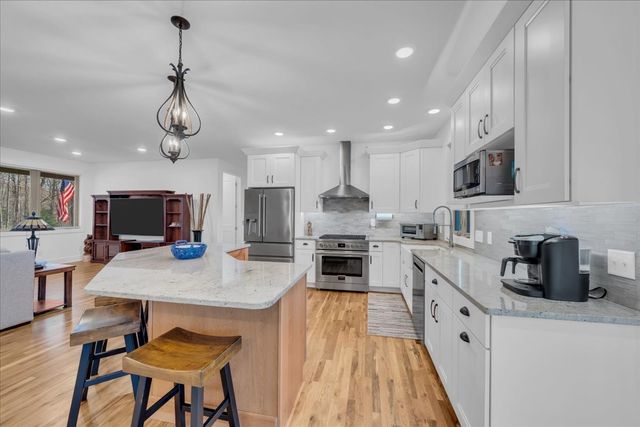 414 Watercolor Dr, Sparta, TN 38583