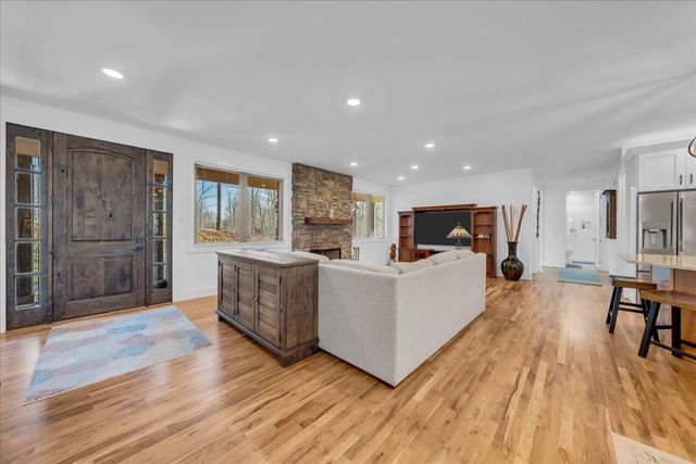 414 Watercolor Dr, Sparta, TN 38583