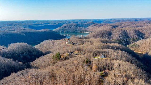 414 Watercolor Dr, Sparta, TN 38583