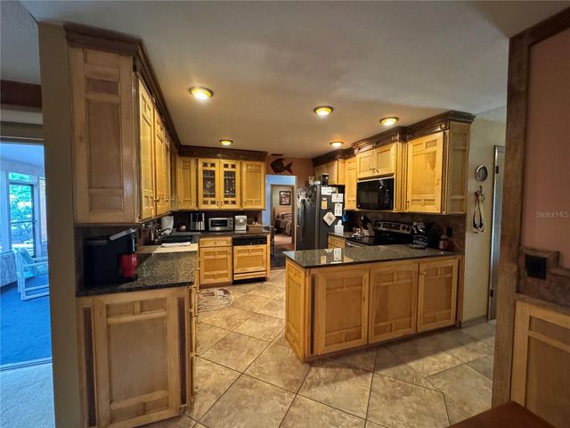 8213 LOST LAKE DRIVE, Orlando, FL 32817