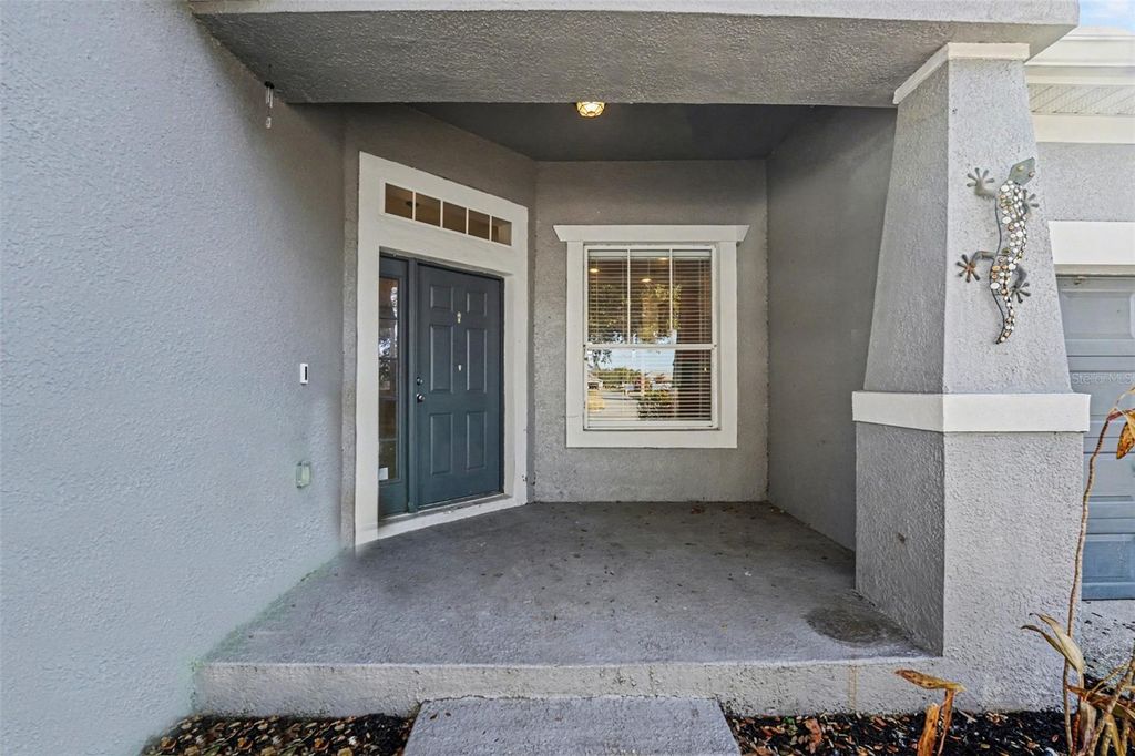 Image 3 of property listing at 3120 STONINGTON RUN, Kissimmee, FL 34746