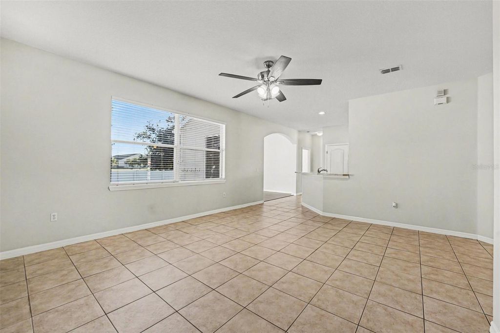 Image 5 of property listing at 3120 STONINGTON RUN, Kissimmee, FL 34746