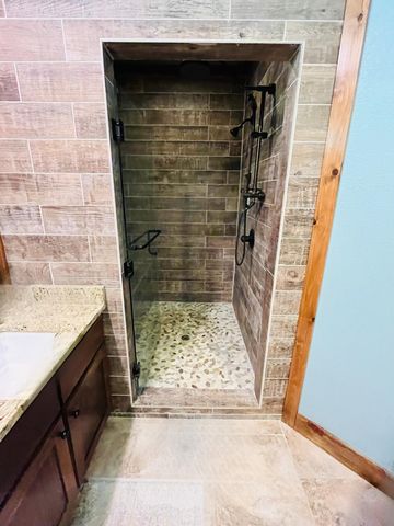 16646 County Road 423, Eminence, MO 65466