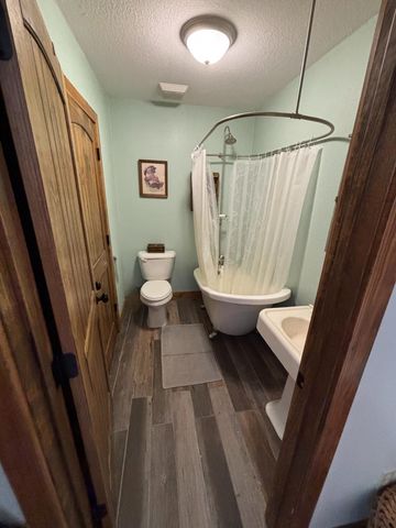 16646 County Road 423, Eminence, MO 65466