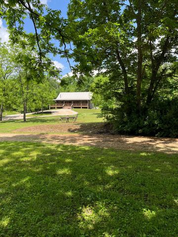 16646 County Road 423, Eminence, MO 65466