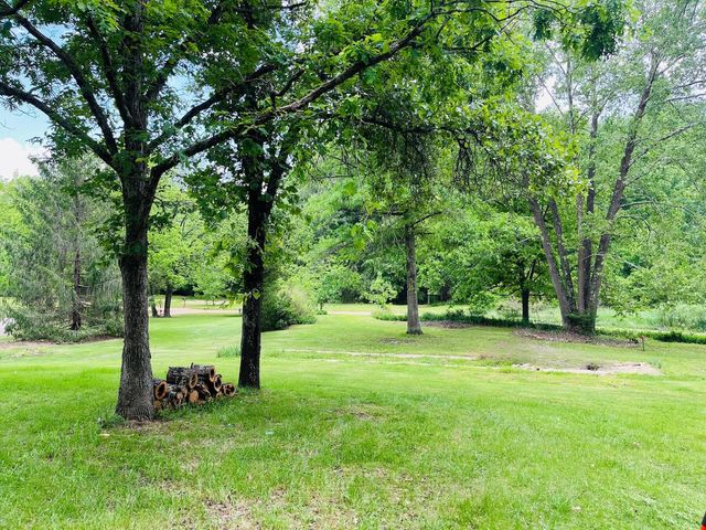 16646 County Road 423, Eminence, MO 65466