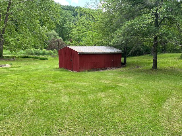 16646 County Road 423, Eminence, MO 65466