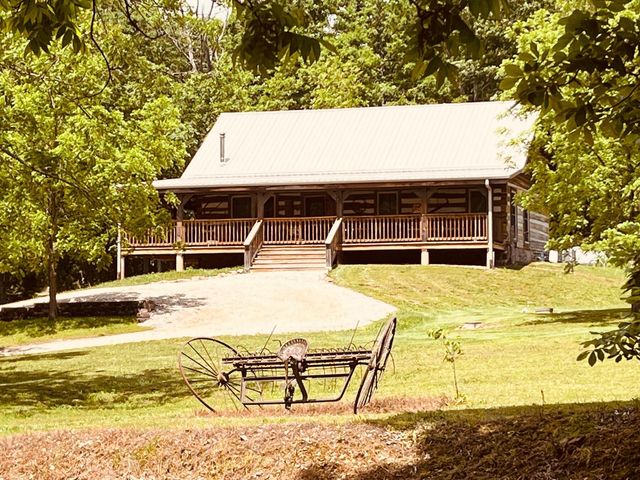 16646 County Road 423, Eminence, MO 65466