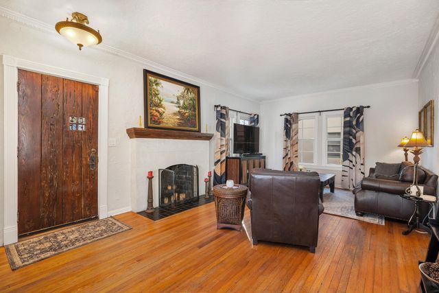 137 Edgewood Drive, West Palm Beach, FL 33405