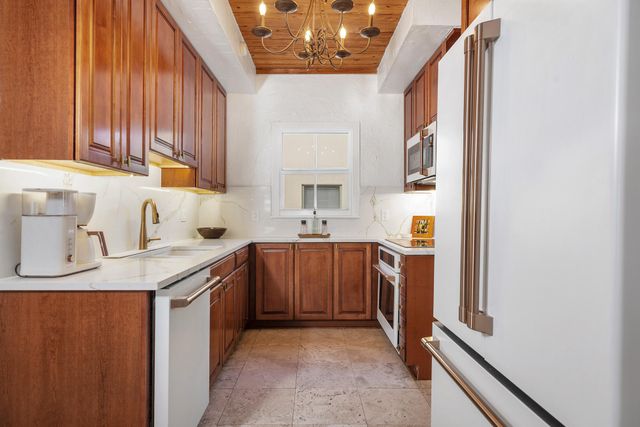 137 Edgewood Drive, West Palm Beach, FL 33405