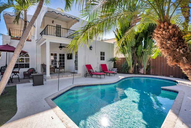 137 Edgewood Drive, West Palm Beach, FL 33405