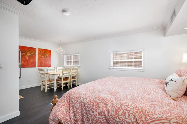 137 Edgewood Drive, West Palm Beach, FL 33405